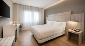 Отель NH Madrid Chamberí  Мадрид